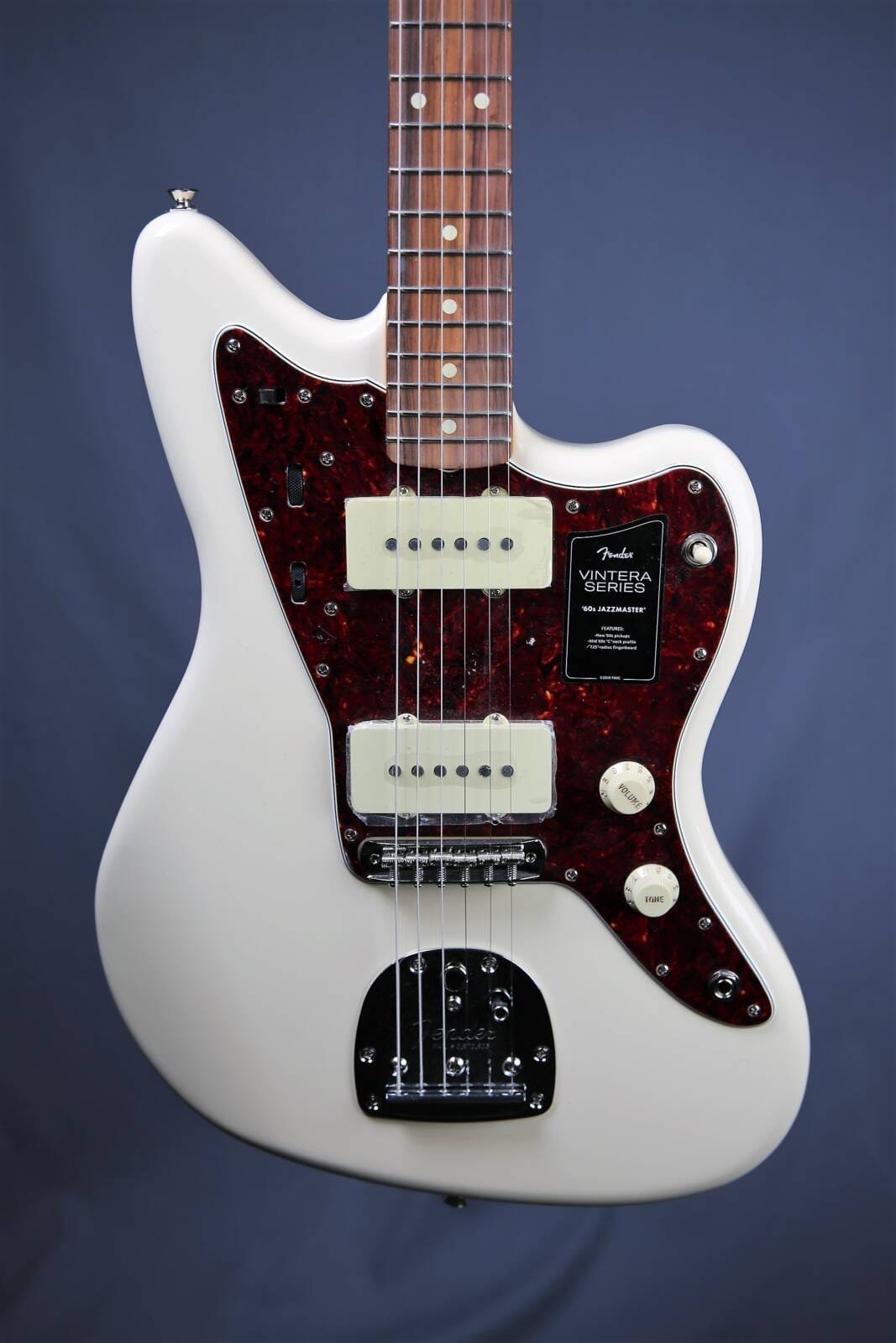 white jazzmaster guitar