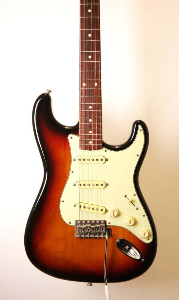 1994 Fender Japan '60s Stratocaster 3 Tone Sunburst - Image 2