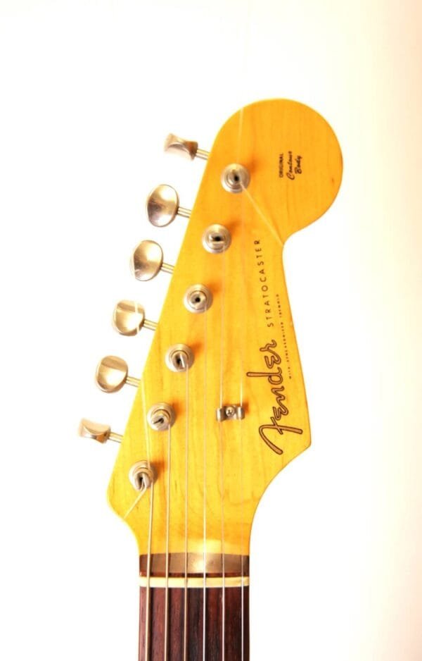 1994 Fender Japan '60s Stratocaster 3 Tone Sunburst - Image 3