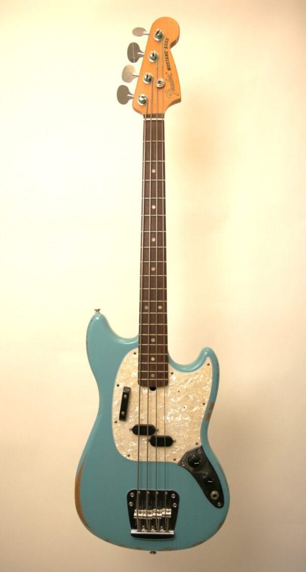 2022 Fender JMJ Mustang Bass