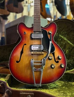 Used - 1973 Maton Sapphire Deluxe 302/6 w/Case