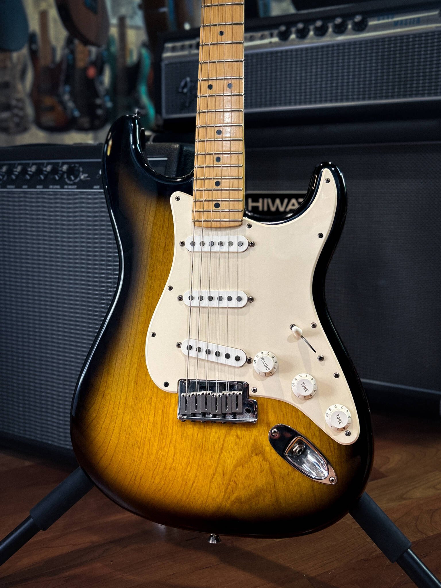 Used - 2004 Fender 50th Anniversary American Stratocaster w/Case - 2-Tone Sunburst