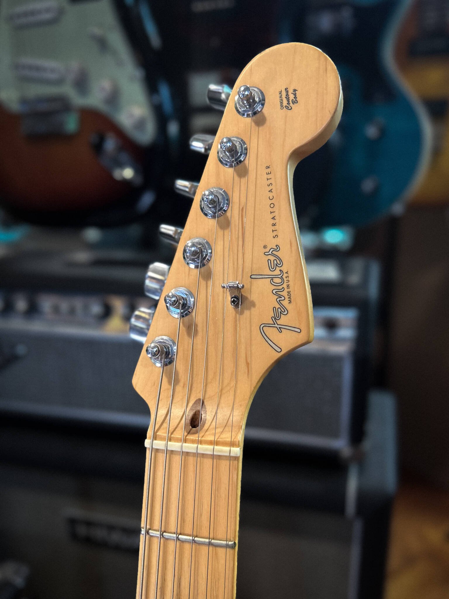 Used - 2004 Fender 50th Anniversary American Stratocaster w/Case - 2-Tone Sunburst - Image 8